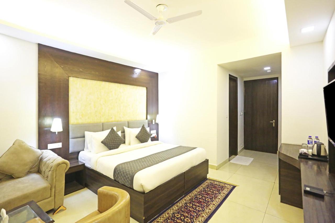 Hotel Park Tree Near Delhi Airport New Delhi Exterior photo