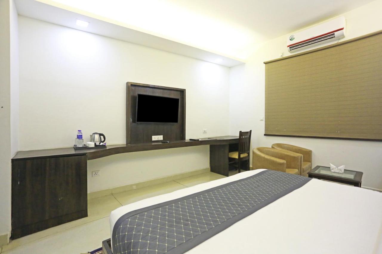 Hotel Park Tree Near Delhi Airport New Delhi Exterior photo