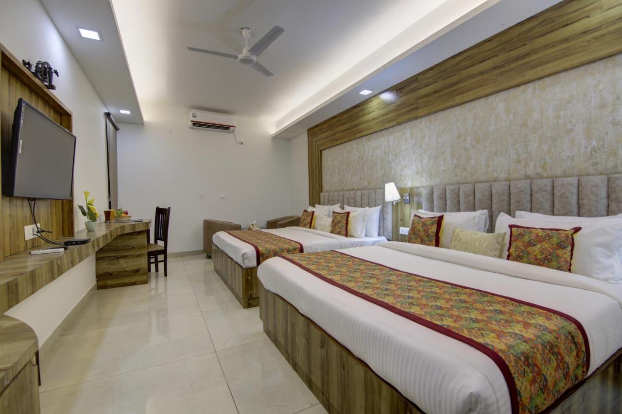 Hotel Park Tree Near Delhi Airport New Delhi Exterior photo