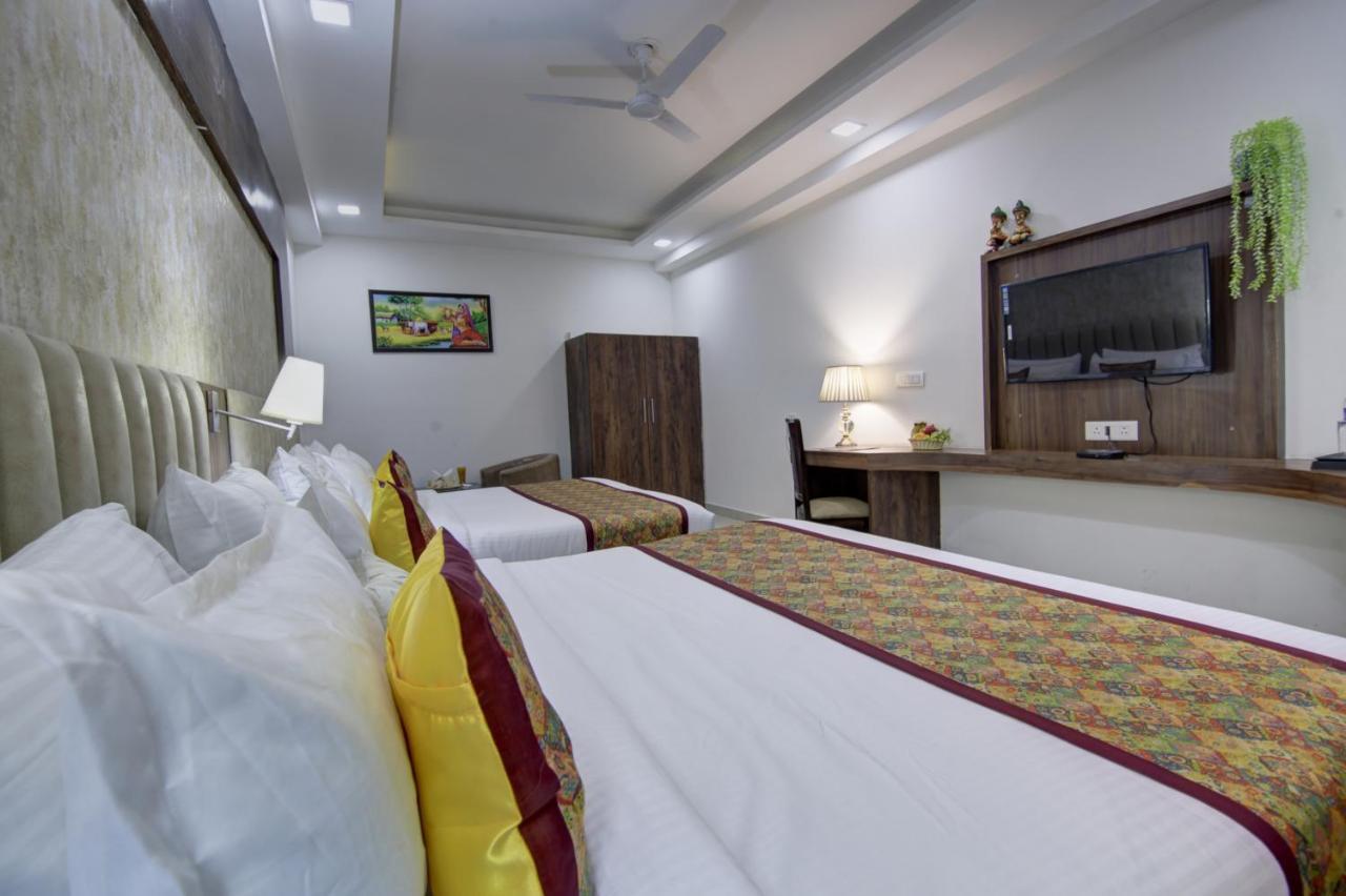 Hotel Park Tree Near Delhi Airport New Delhi Exterior photo